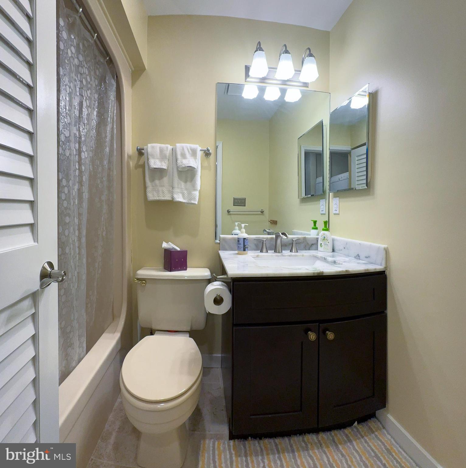 QUEENS LANDING - Residential