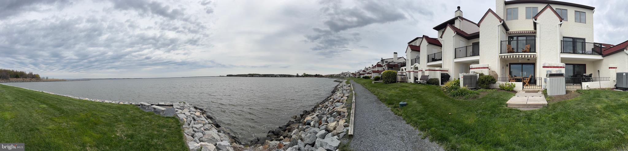 QUEENS LANDING - Residential