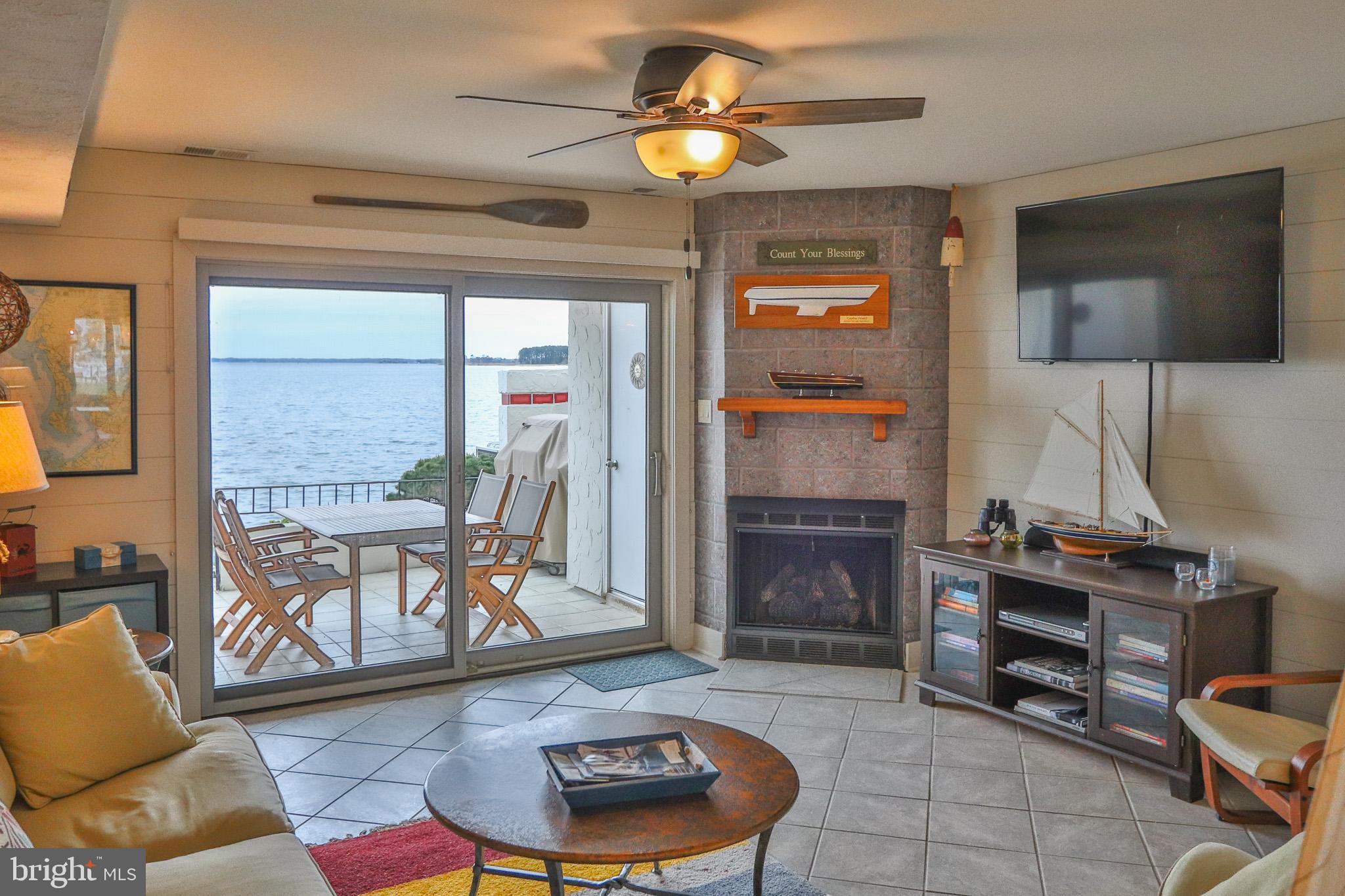 QUEENS LANDING - Residential