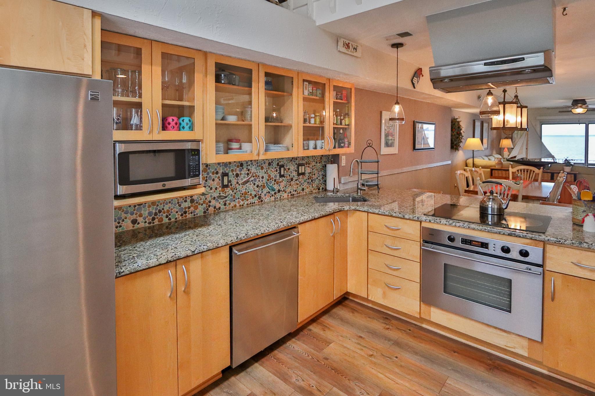 QUEENS LANDING - Residential