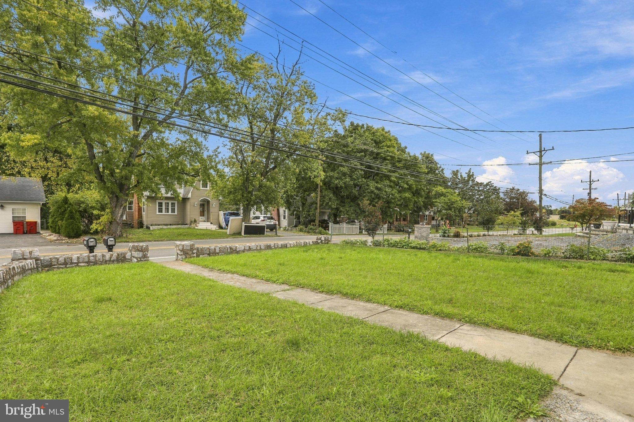 779 ROCK CLIFF DRIVE