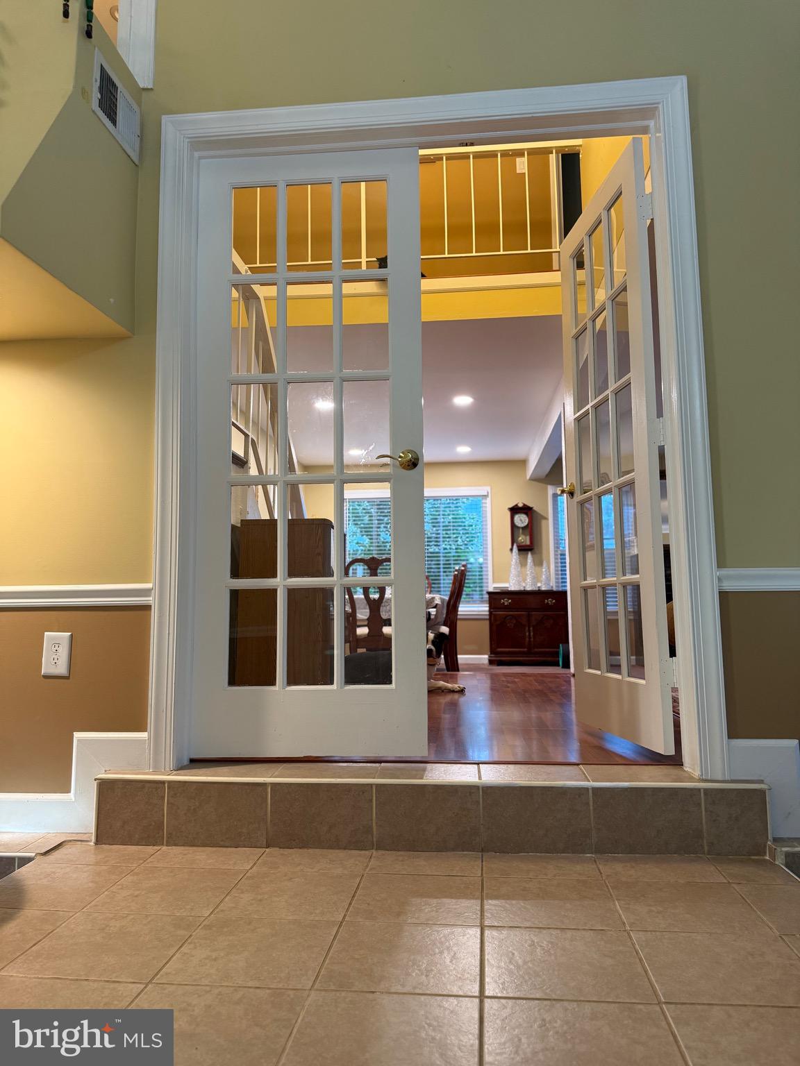 6820 VANTAGE DRIVE