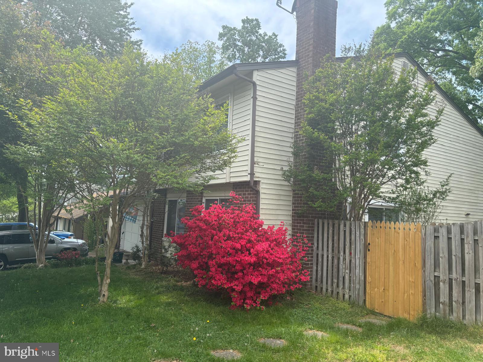 6820 VANTAGE DRIVE
