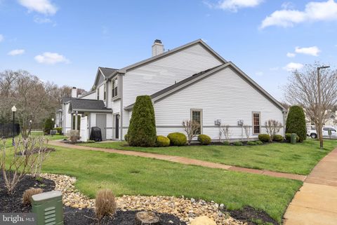 Photo of 322 Steeplechase Court, WOODBURY, NJ 08096 (MLS # NJGL2071380)