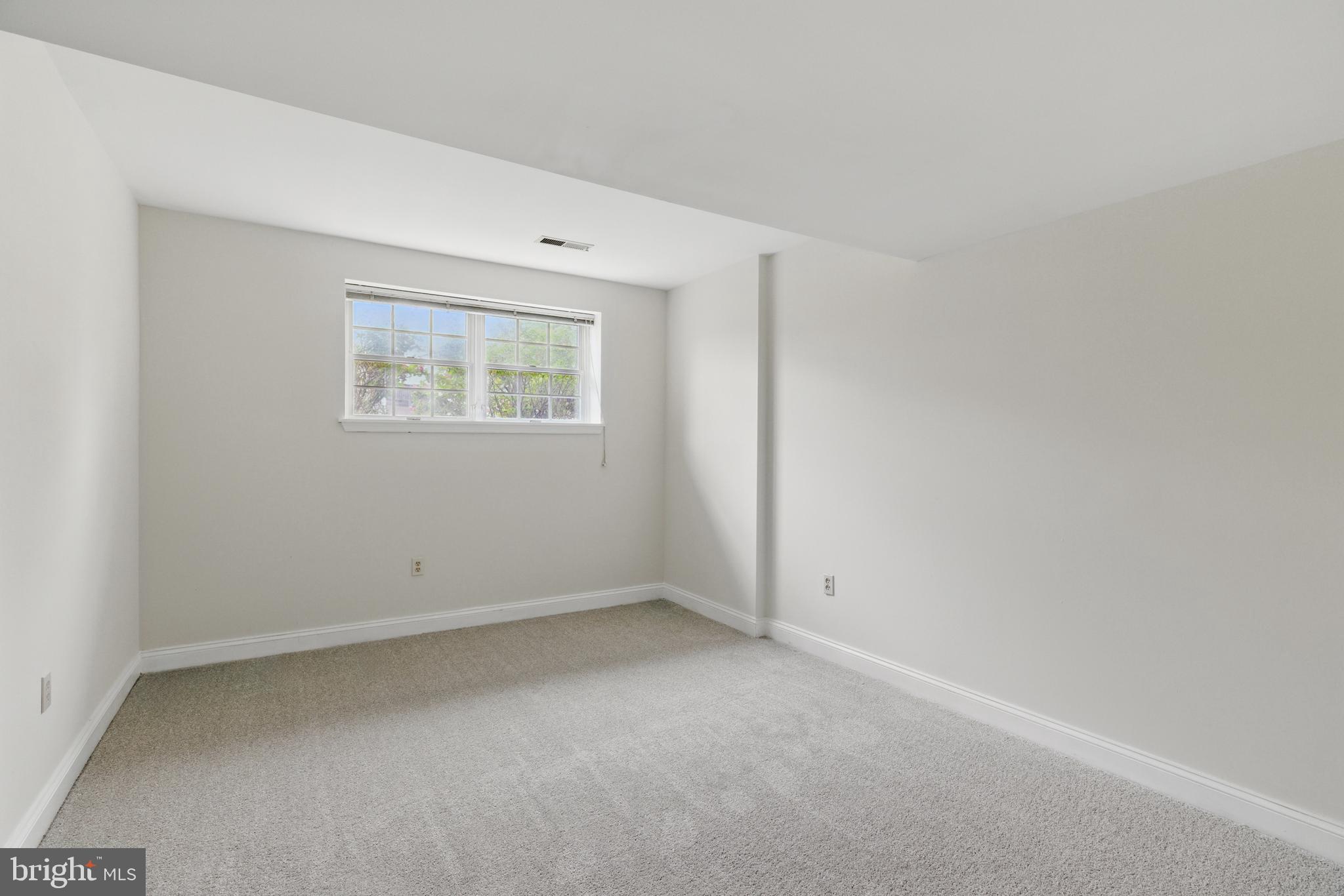 LAKEWOOD EST SUB - Residential