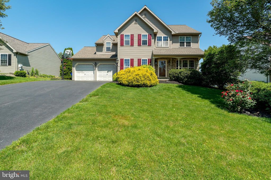 Photo of 517 WOODHALL DR, WILLOW STREET, PA 17584 (MLS # PALA2035202)
