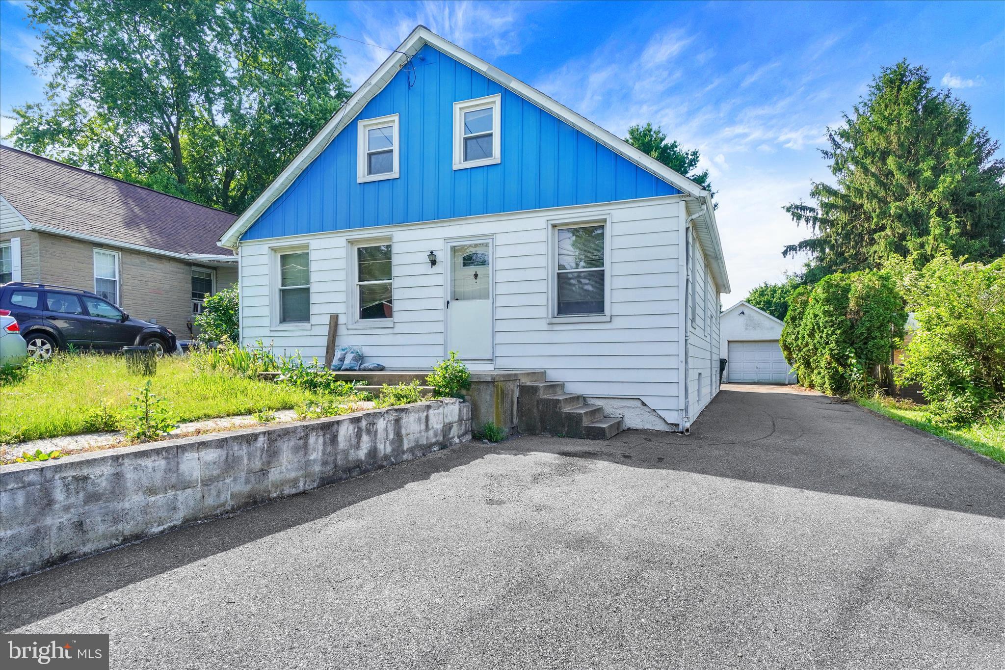 16 E TOLNA ROAD