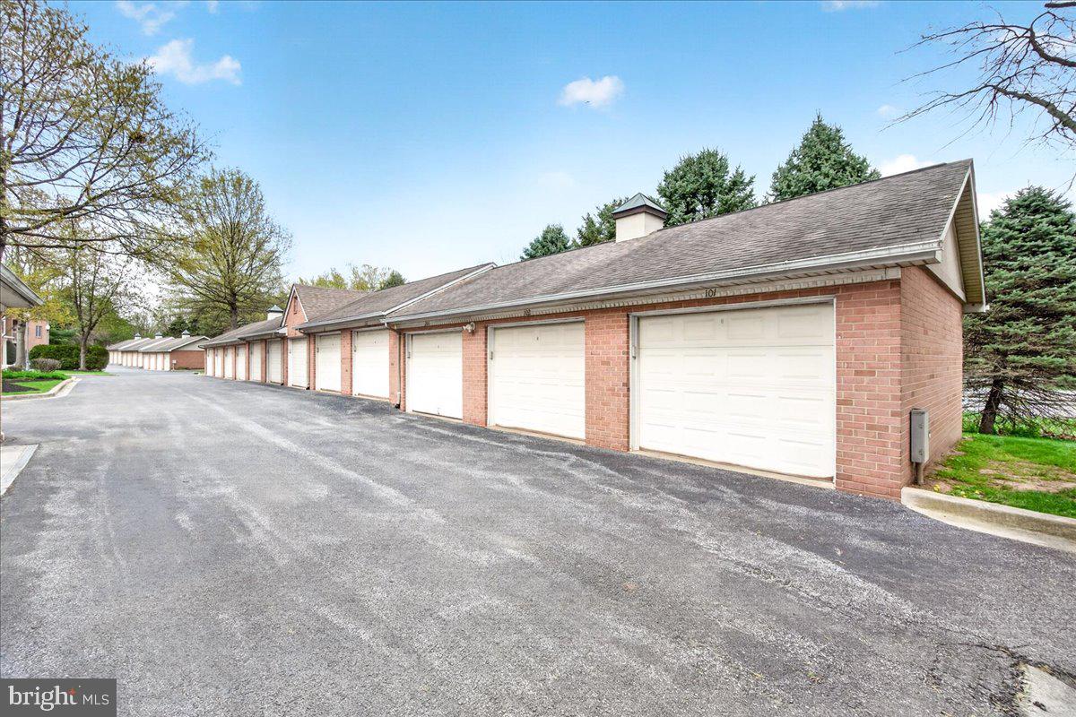 ROSEWOOD - Residential