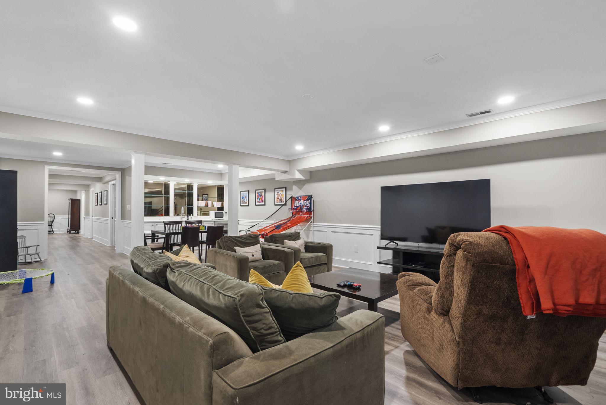 COLESVILLE OUTSIDE - Residential