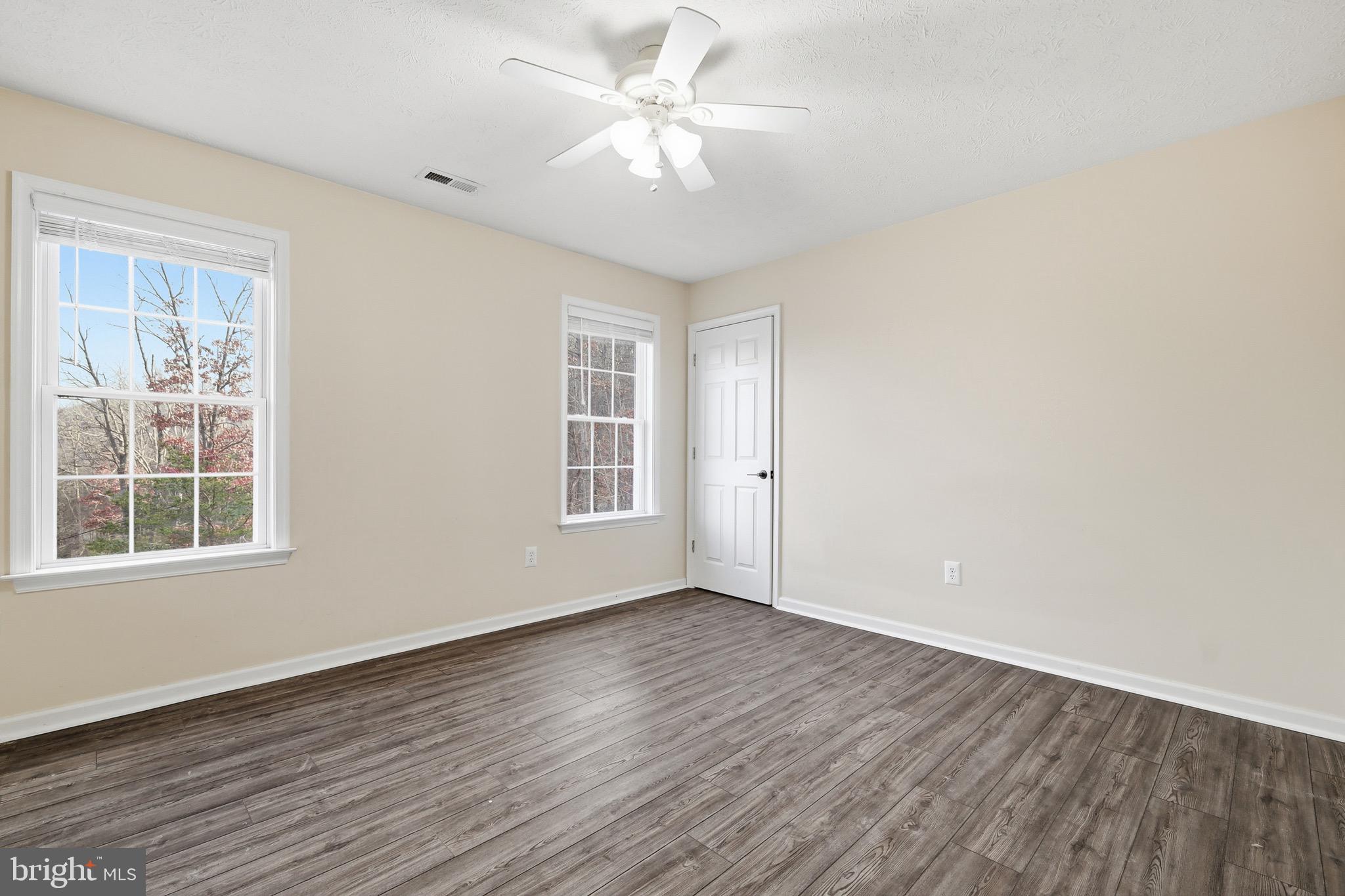 SHEN FARMS RIVERVIEW - Residential