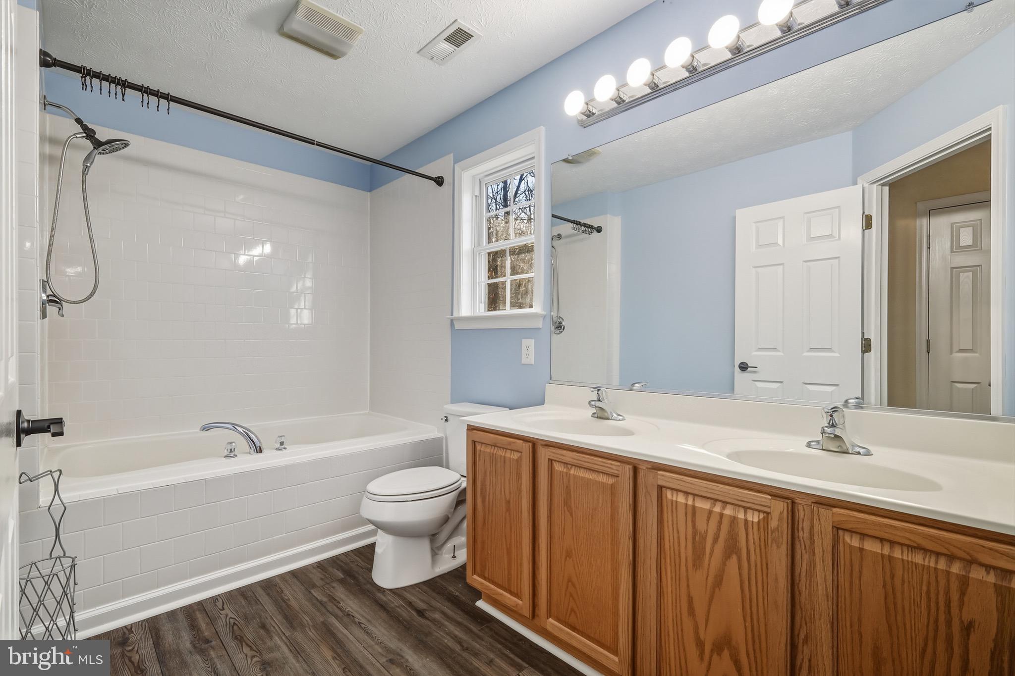 SHEN FARMS RIVERVIEW - Residential