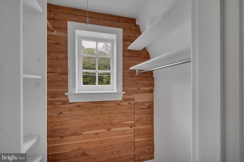 Tiny photo for 1706 N Glebe Road, ARLINGTON, VA 22207 (MLS # VAAR2072670)