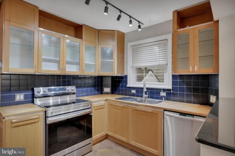 Tiny photo for 1706 N Glebe Road, ARLINGTON, VA 22207 (MLS # VAAR2072670)