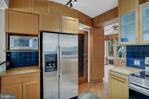 Tiny photo for 1706 N Glebe Road, ARLINGTON, VA 22207 (MLS # VAAR2072670)