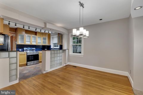 Tiny photo for 1706 N Glebe Road, ARLINGTON, VA 22207 (MLS # VAAR2072670)