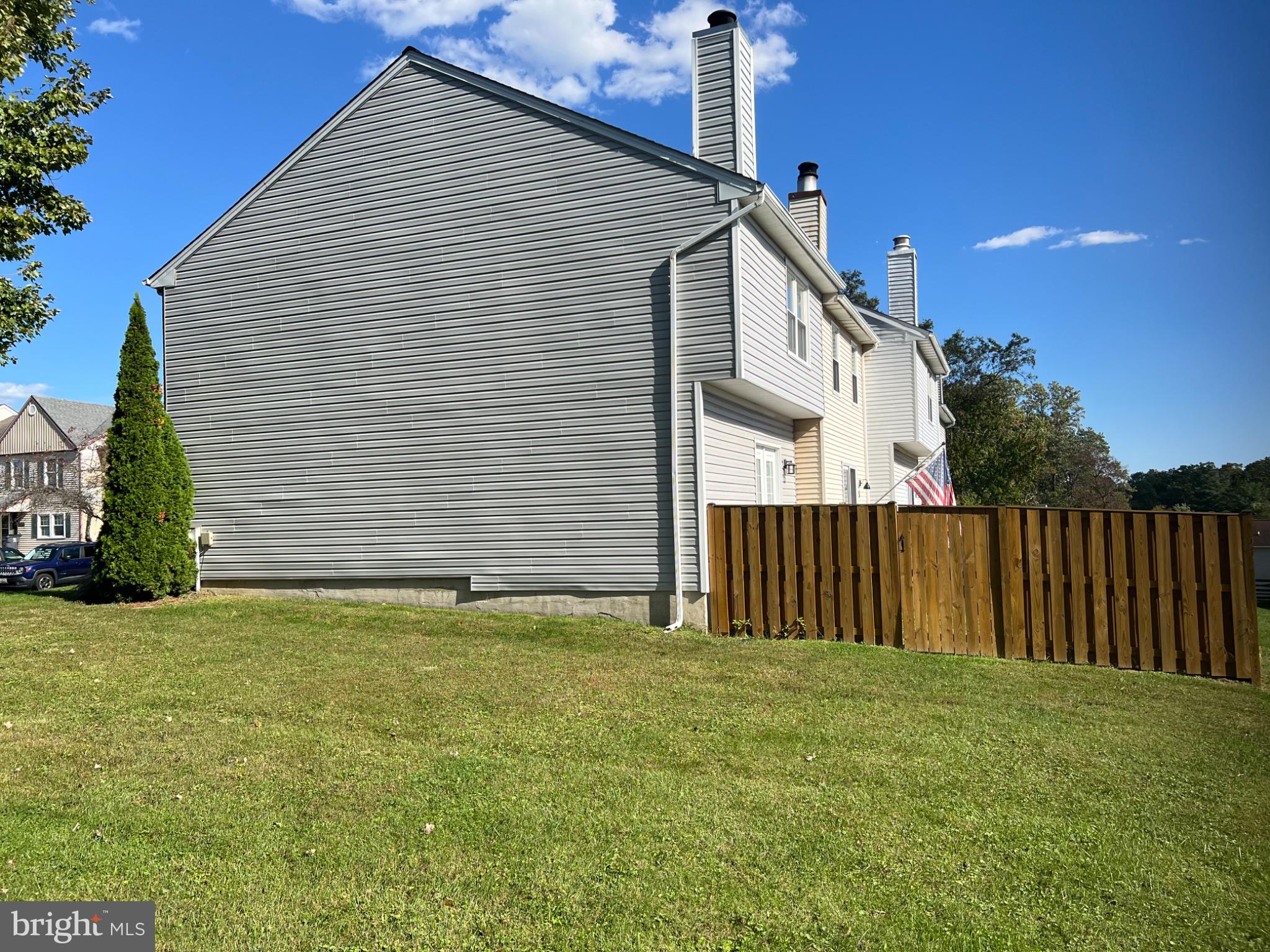 2935 SHELLEY COURT