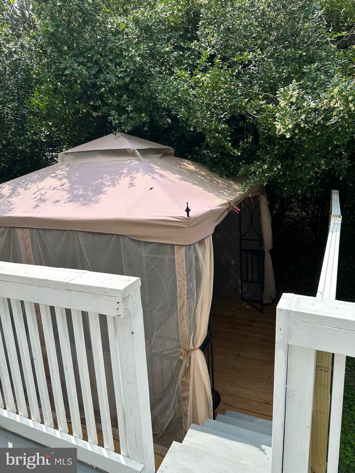 HARBOR POINTE - Residential