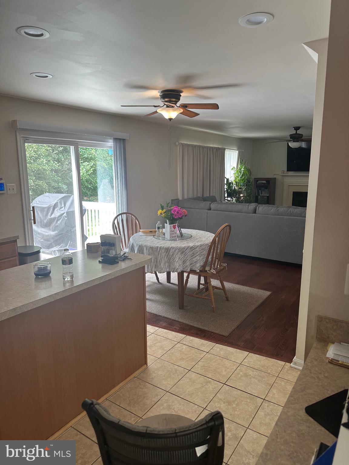 HARBOR POINTE - Residential