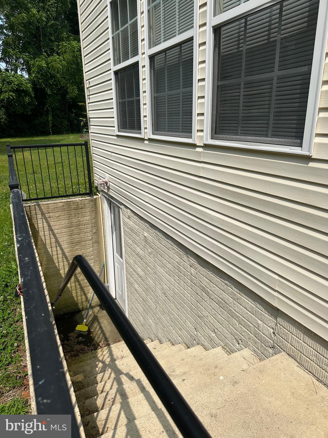 HARBOR POINTE - Residential