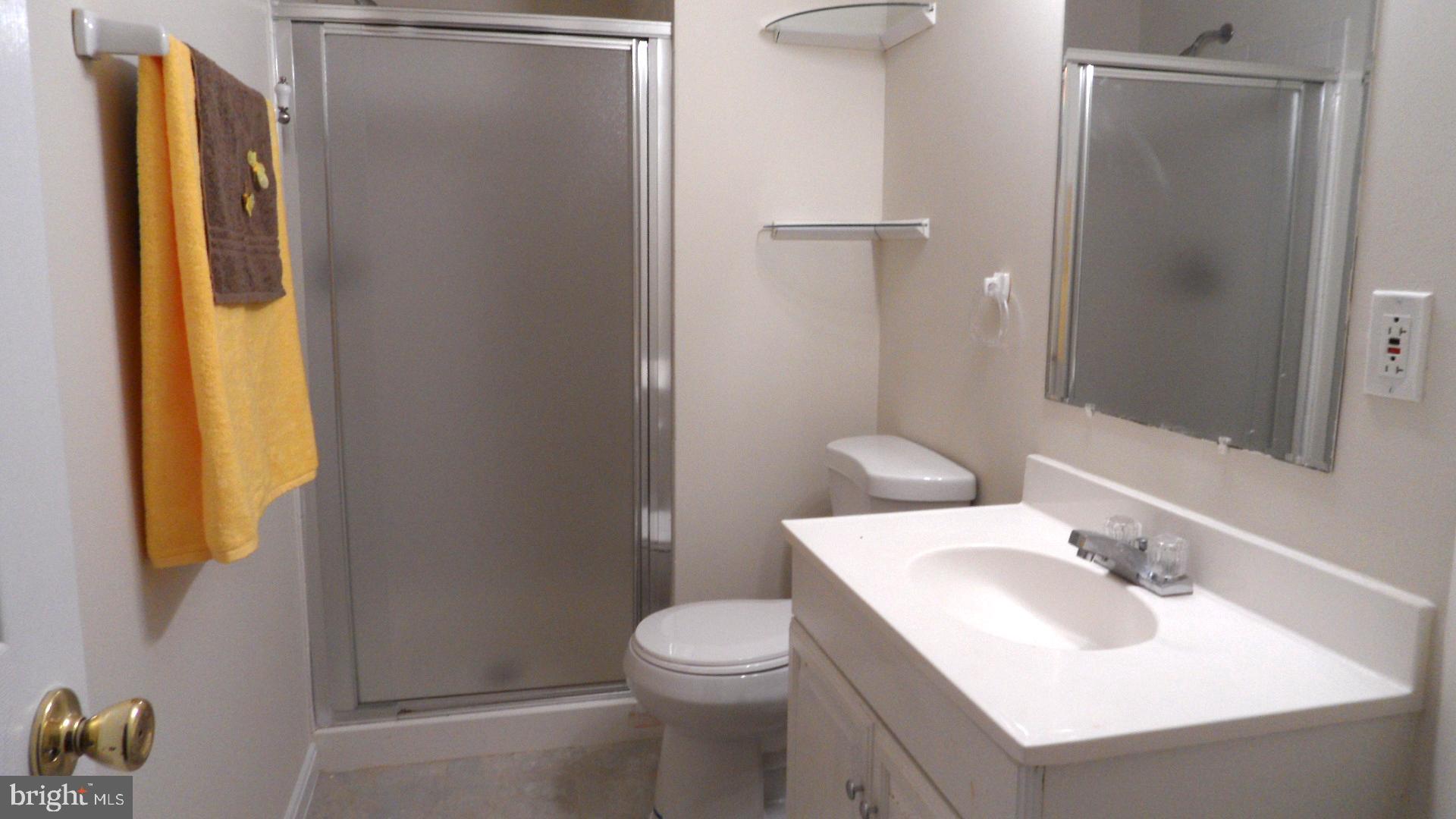 CLOVERLEAF CENTER - Residential