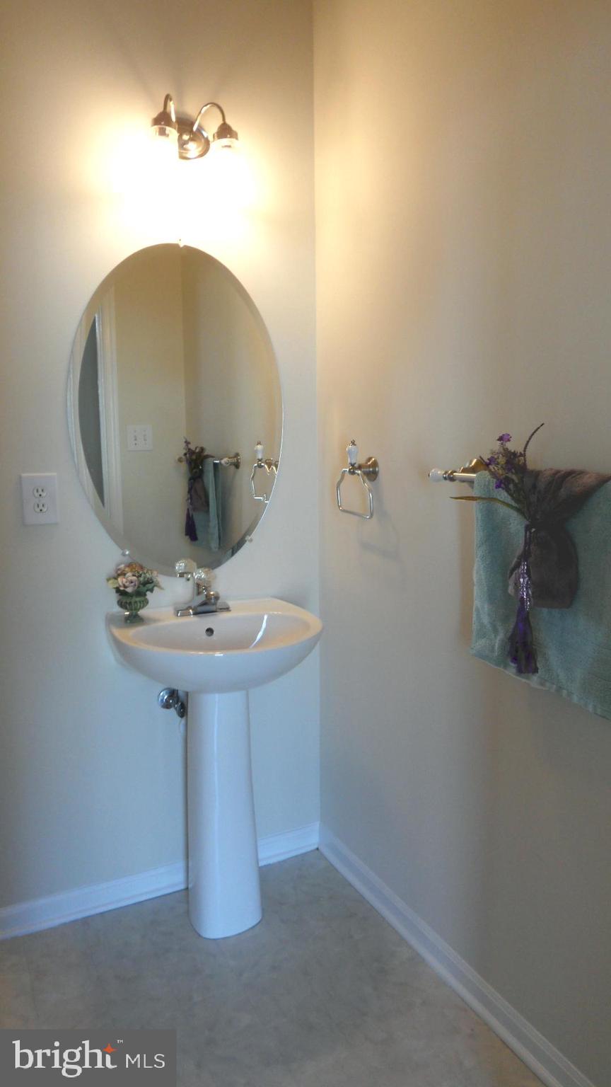 CLOVERLEAF CENTER - Residential