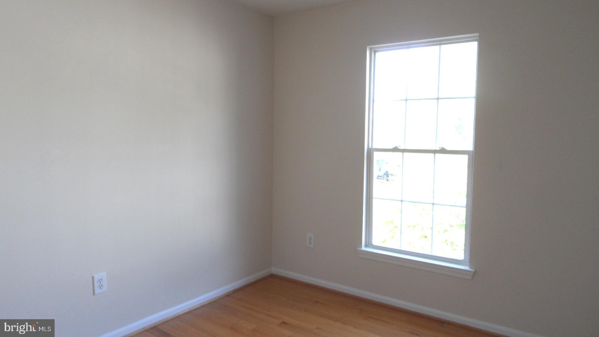 CLOVERLEAF CENTER - Residential