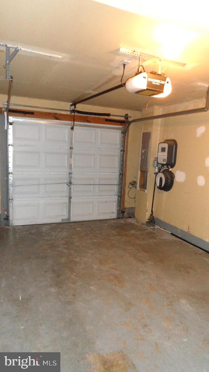 CLOVERLEAF CENTER - Residential