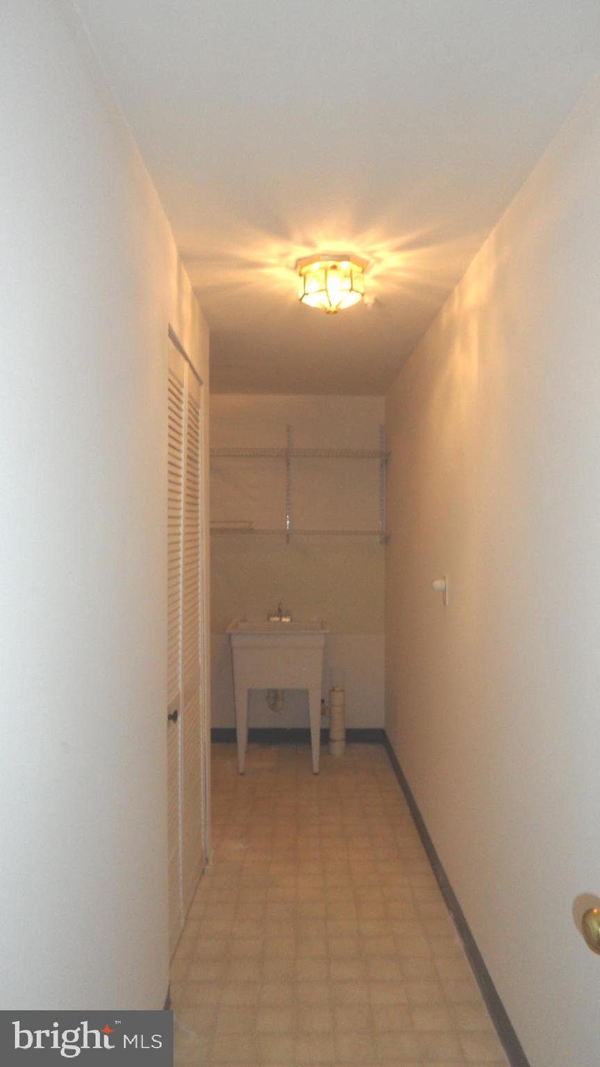 CLOVERLEAF CENTER - Residential