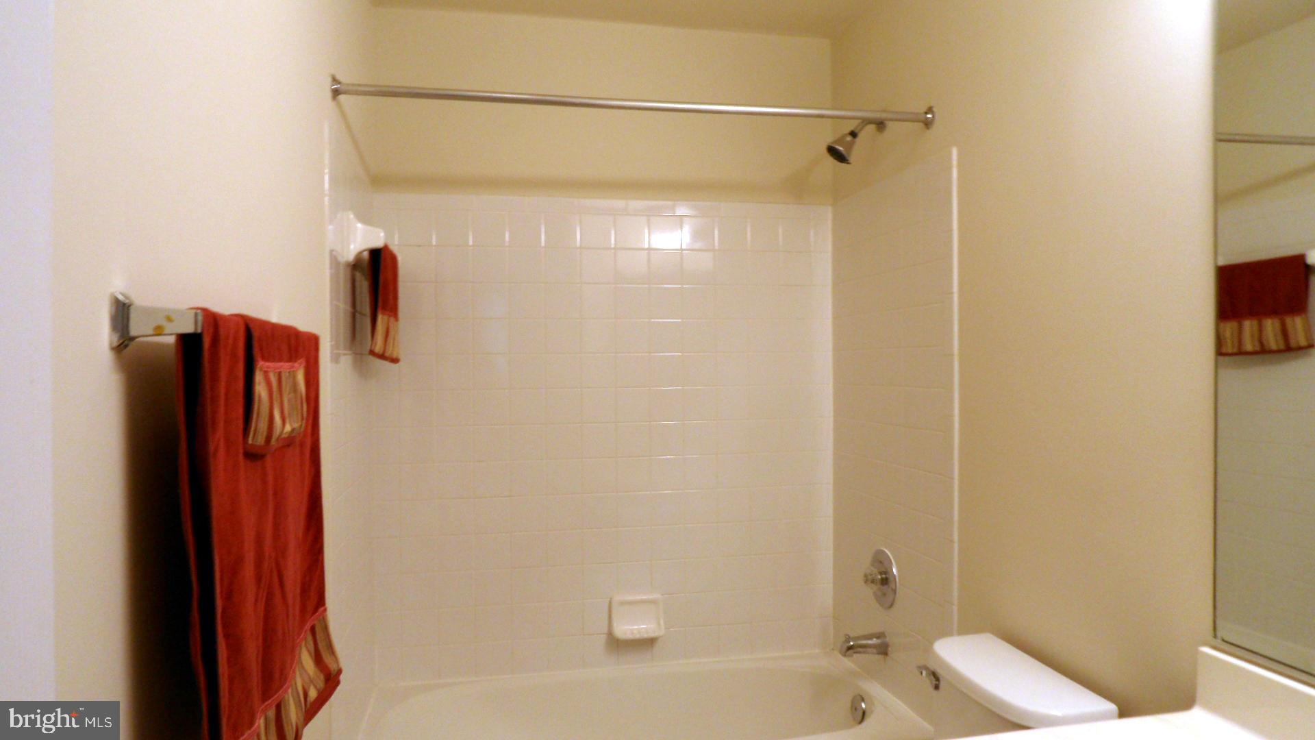 CLOVERLEAF CENTER - Residential