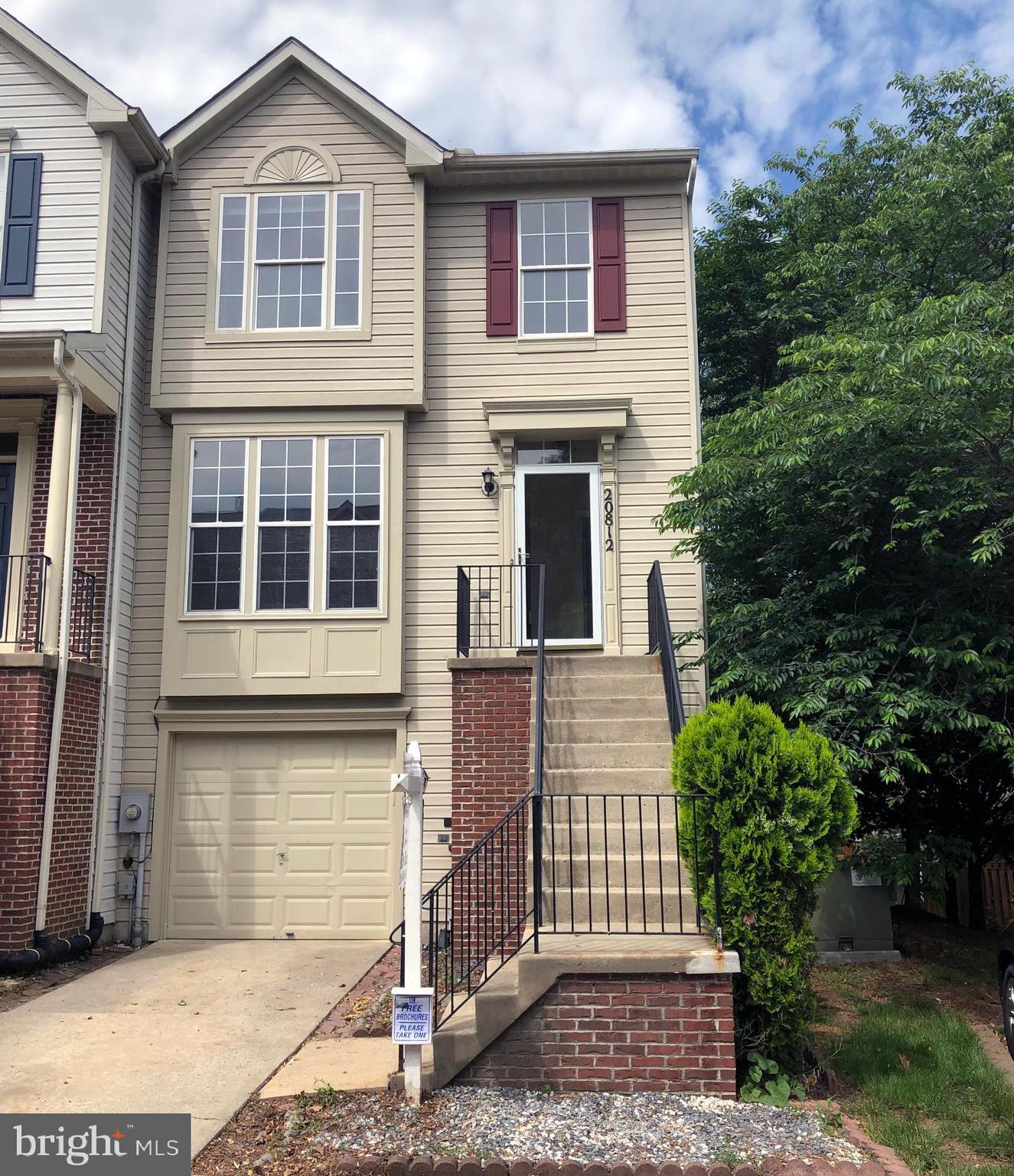 CLOVERLEAF CENTER - Residential