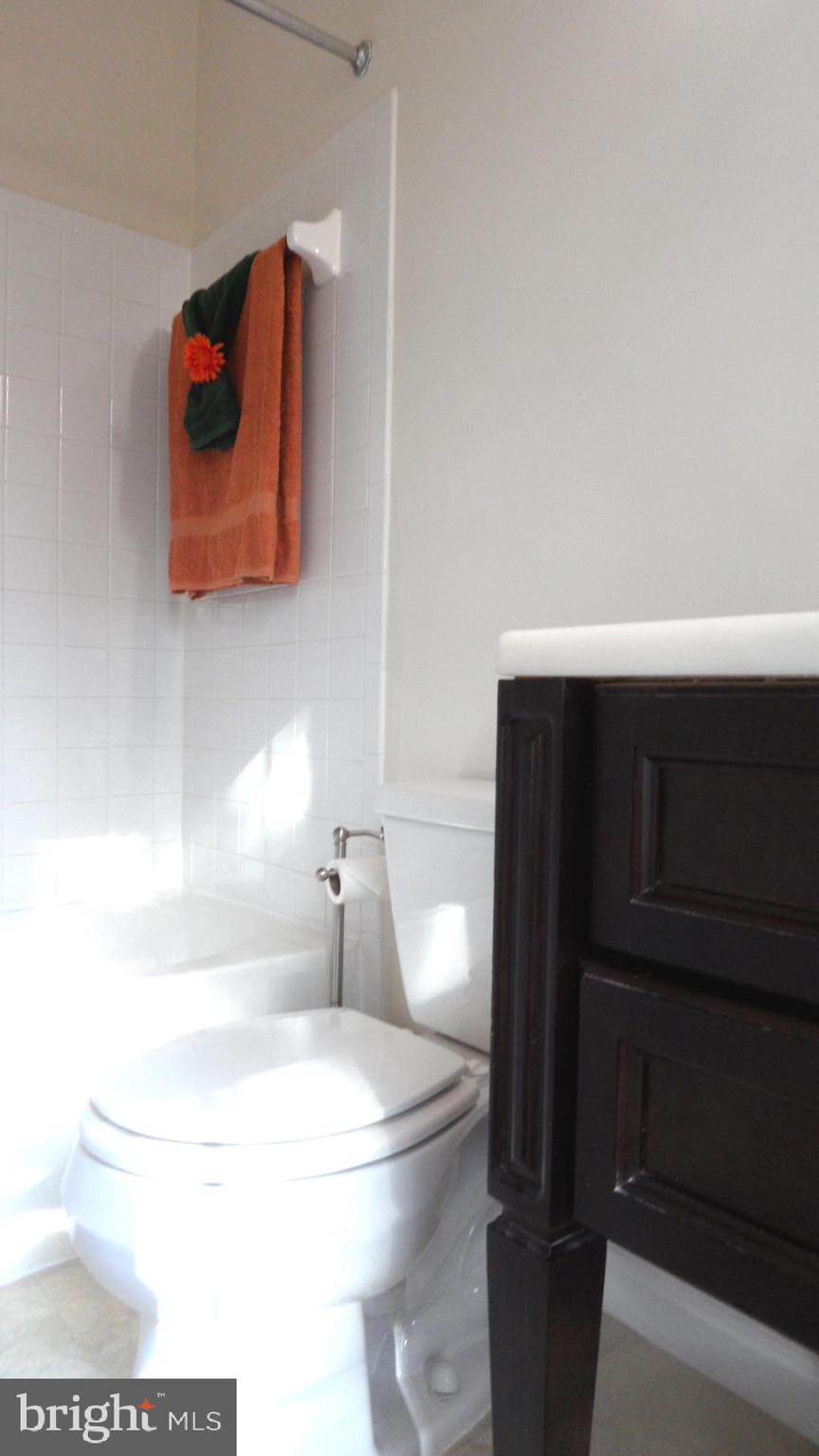 CLOVERLEAF CENTER - Residential