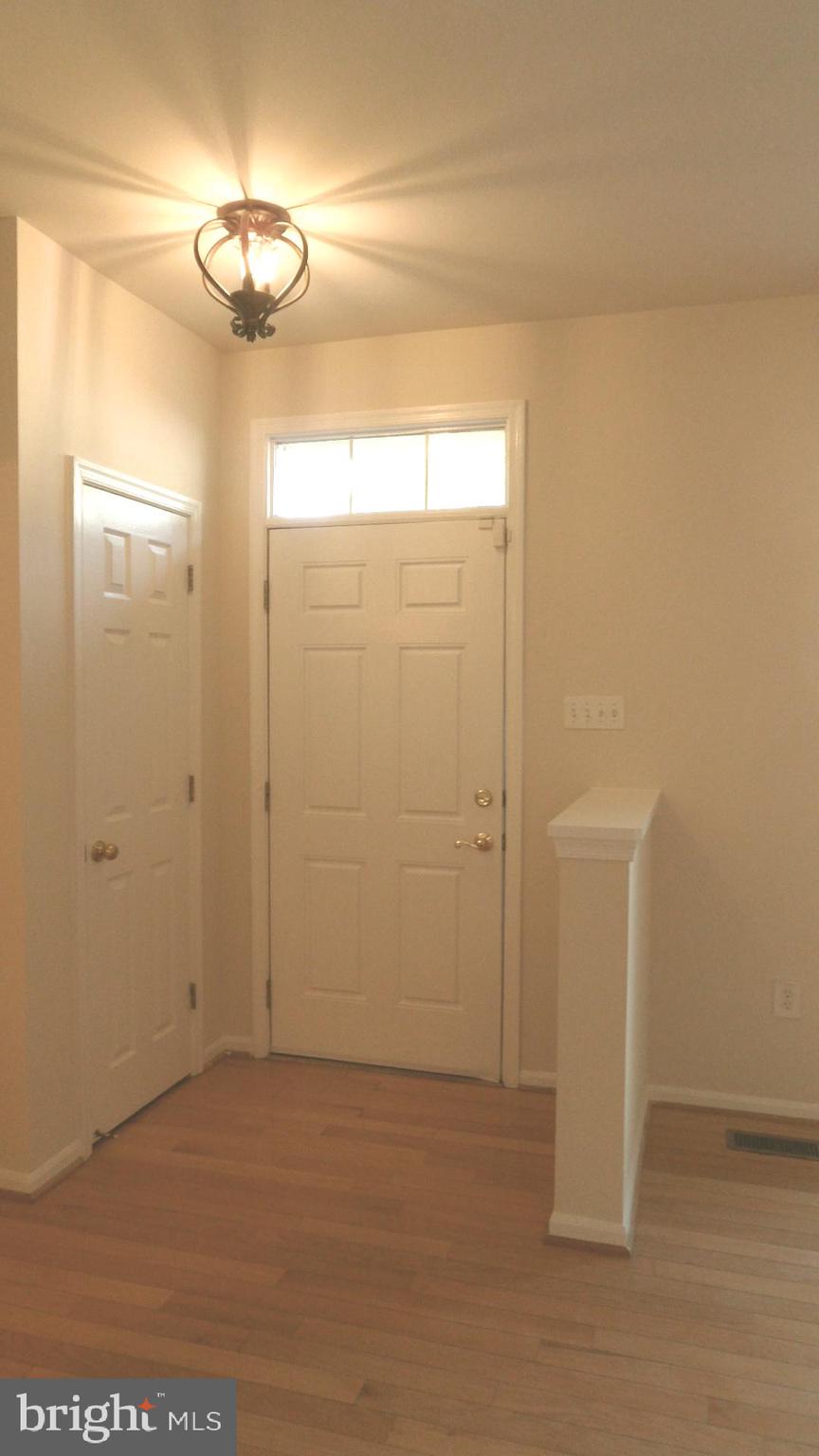 CLOVERLEAF CENTER - Residential