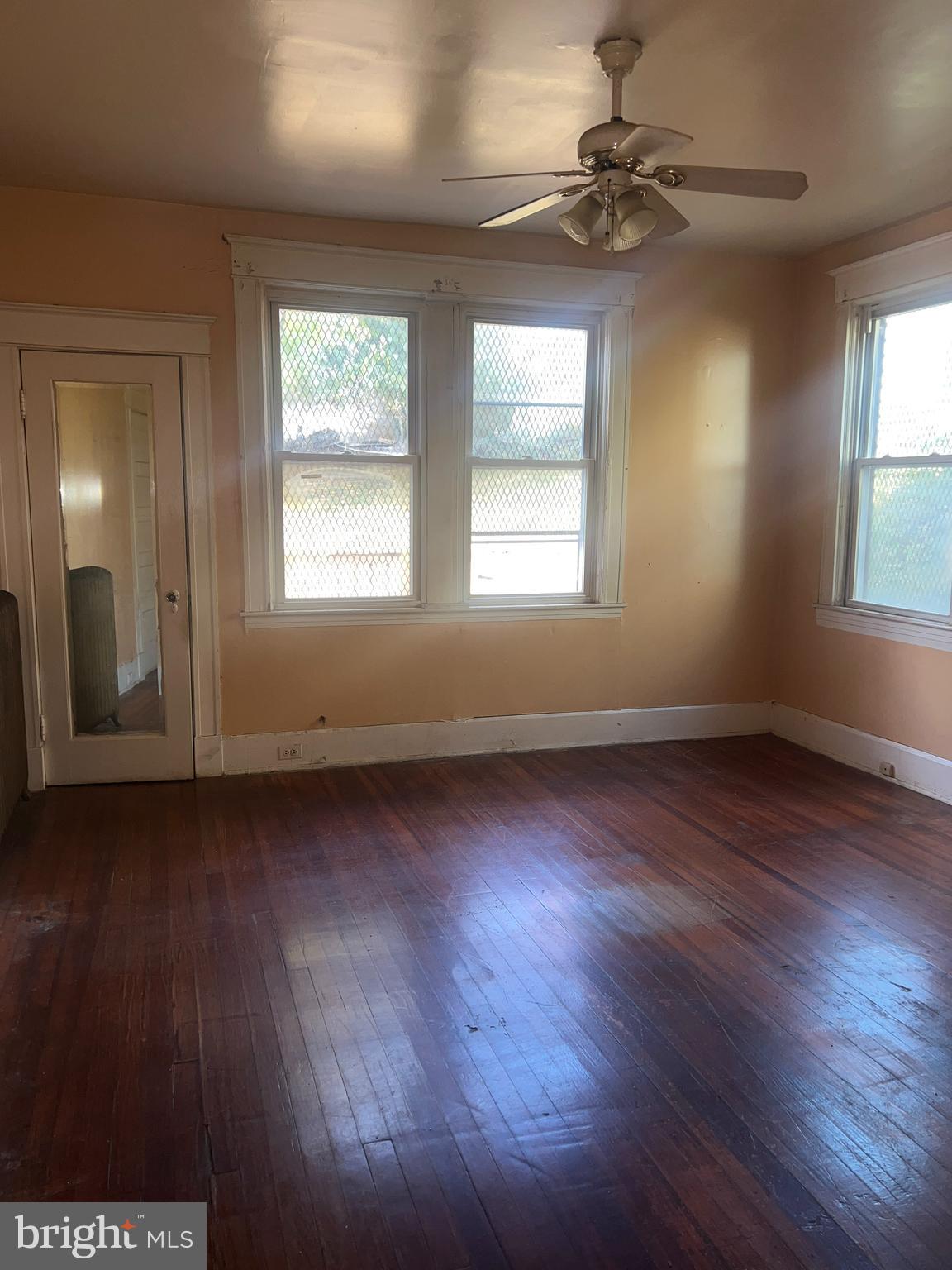 WINDSOR HILLS - Residential