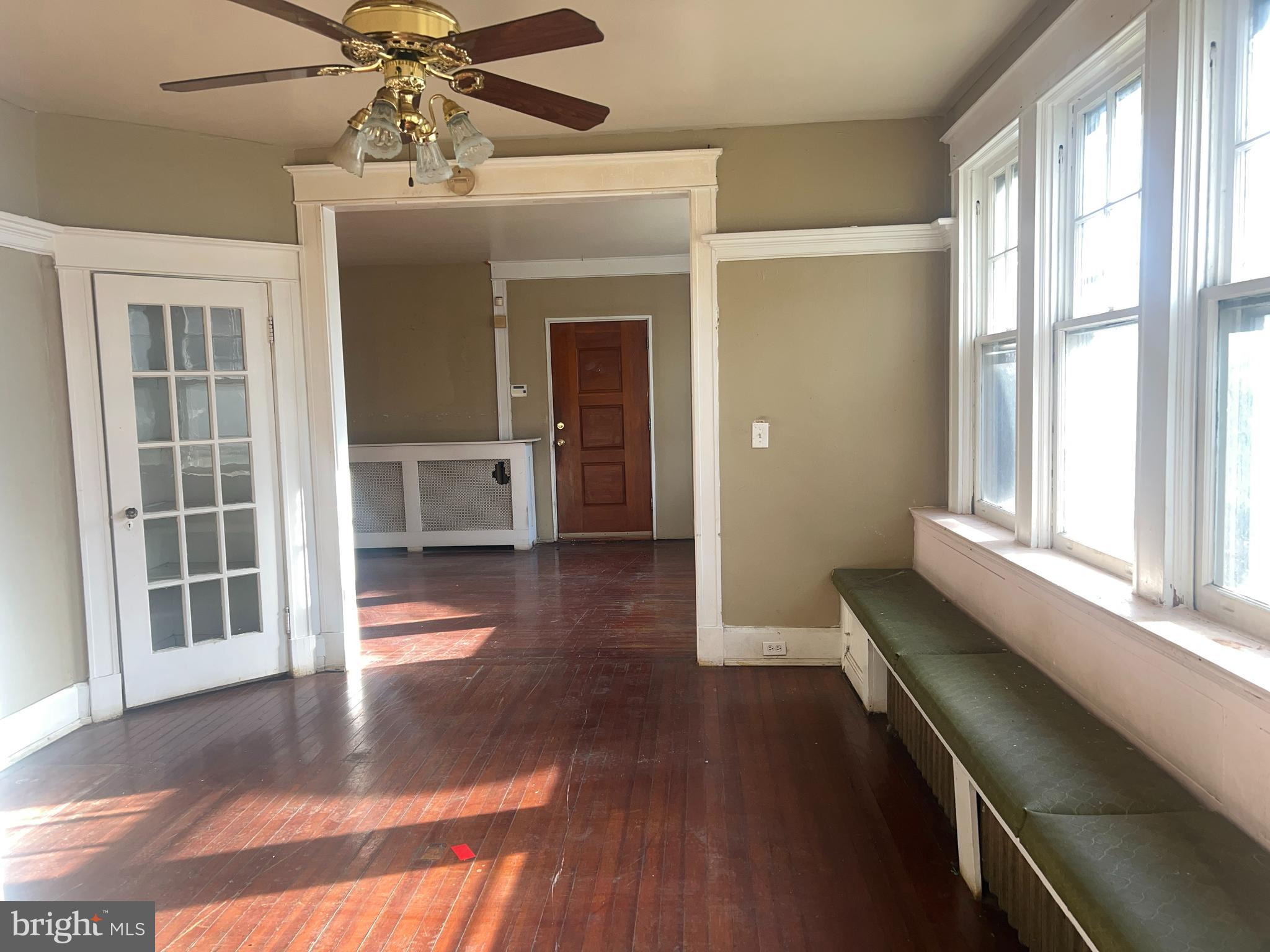 WINDSOR HILLS - Residential