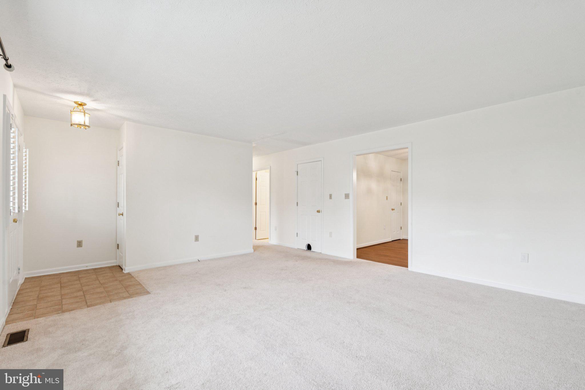 SENSENY GLEN - Residential Lease