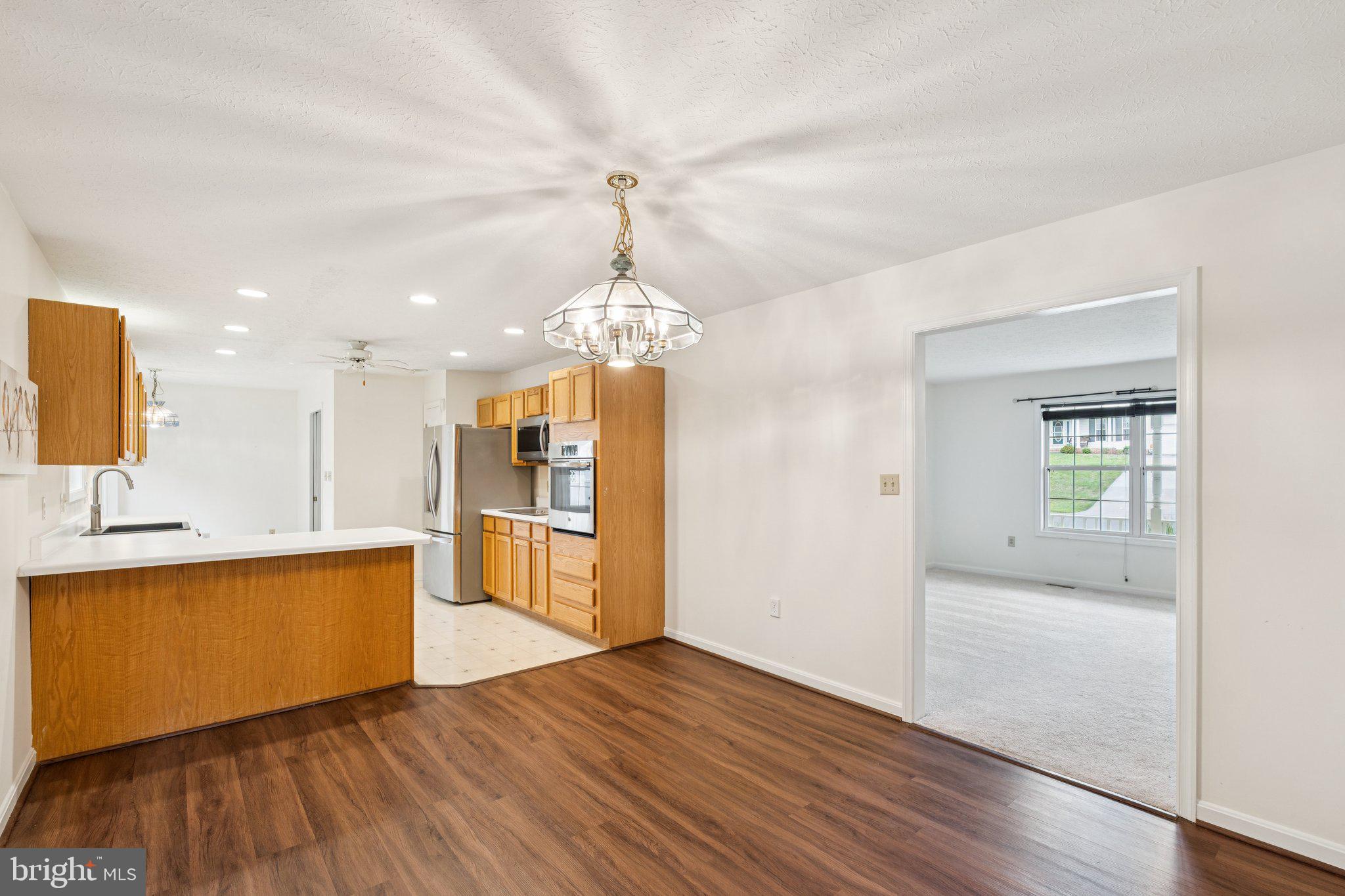 SENSENY GLEN - Residential Lease