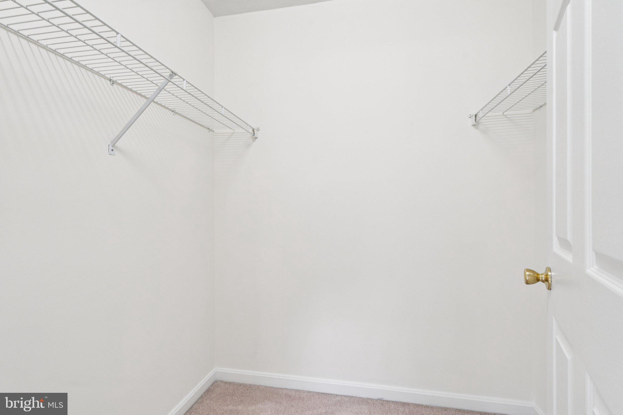 SENSENY GLEN - Residential Lease