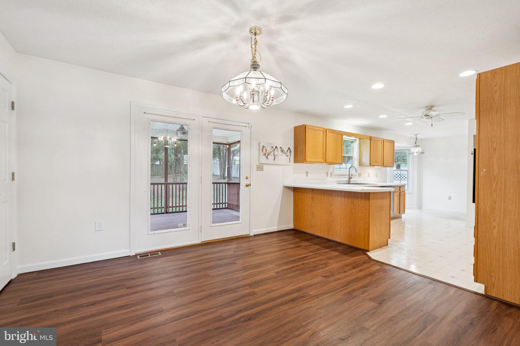 SENSENY GLEN - Residential Lease