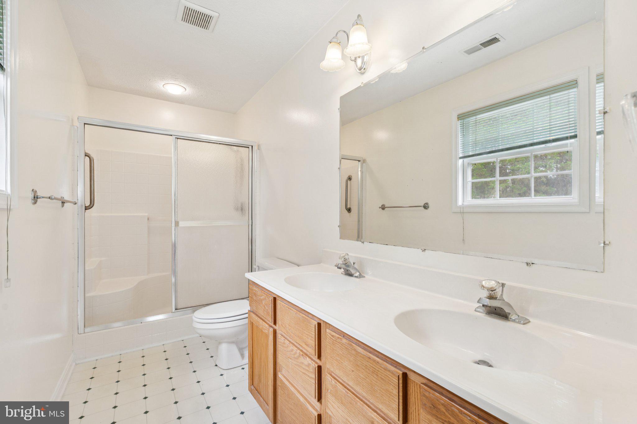 SENSENY GLEN - Residential Lease