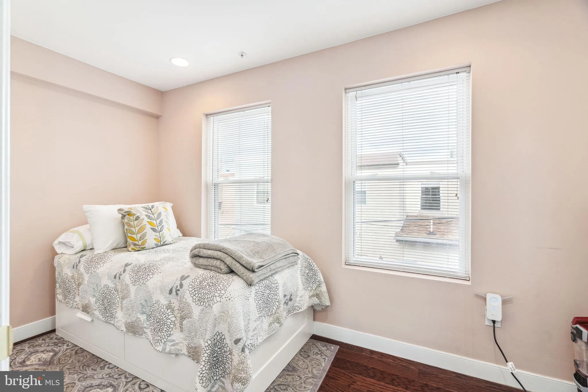 Philadelphia, Pennsylvania 19148, United States, 3 Bedrooms Bedrooms, ,3 BathroomsBathrooms,Residential,Active,166073