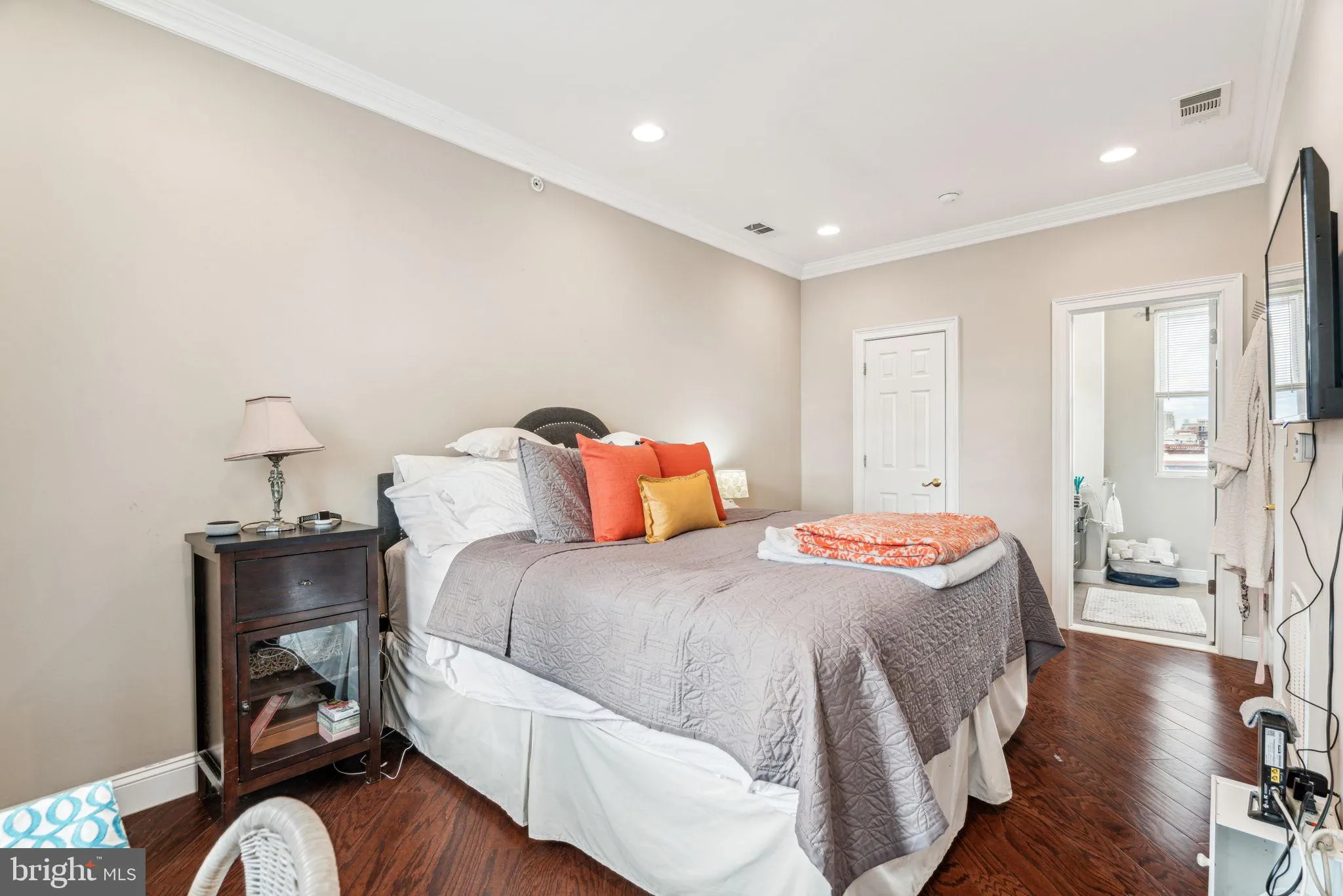 Philadelphia, Pennsylvania 19148, United States, 3 Bedrooms Bedrooms, ,3 BathroomsBathrooms,Residential,Active,166073