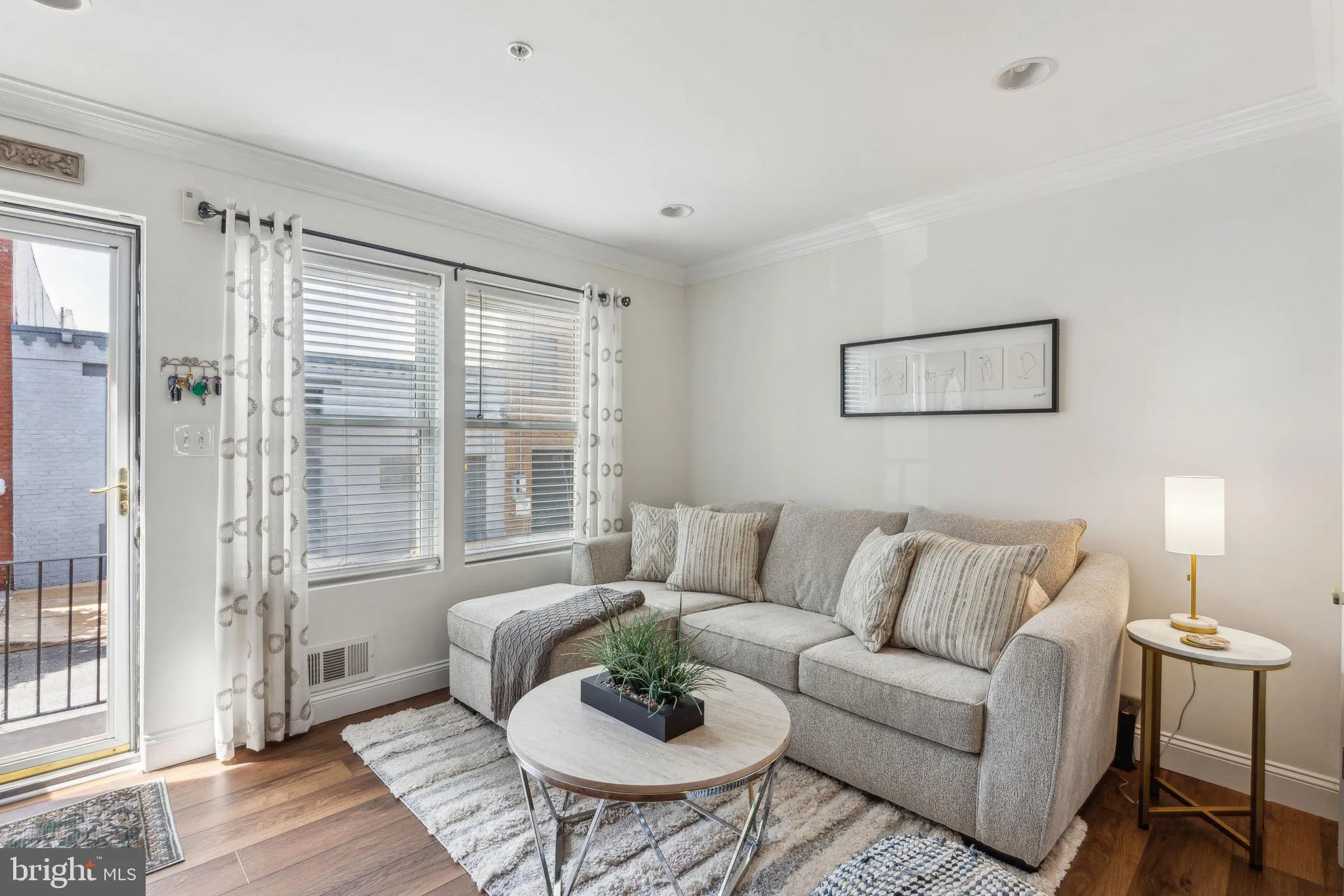 Philadelphia, Pennsylvania 19148, United States, 3 Bedrooms Bedrooms, ,3 BathroomsBathrooms,Residential,Active,166073