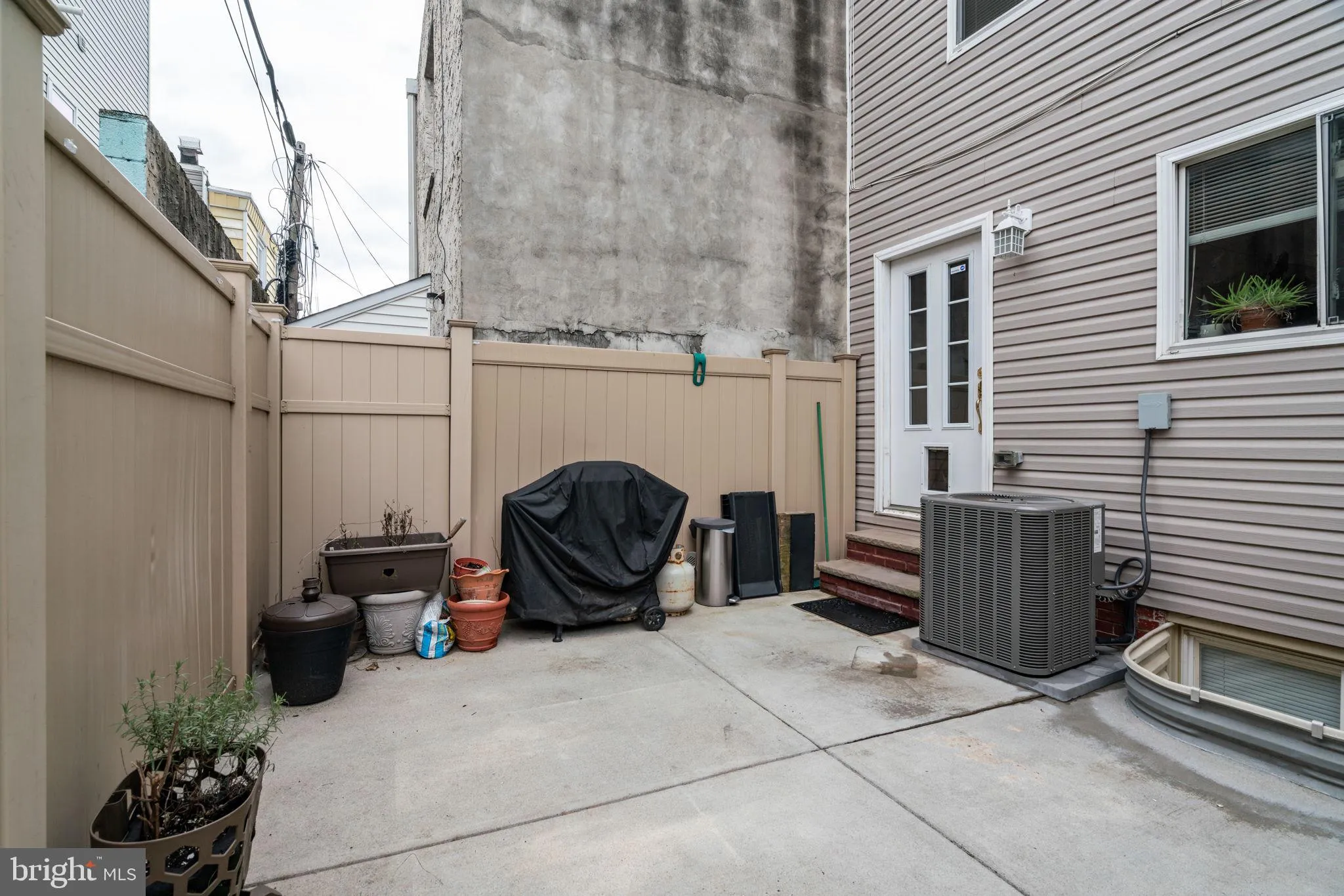 Philadelphia, Pennsylvania 19148, United States, 3 Bedrooms Bedrooms, ,3 BathroomsBathrooms,Residential,Active,166073