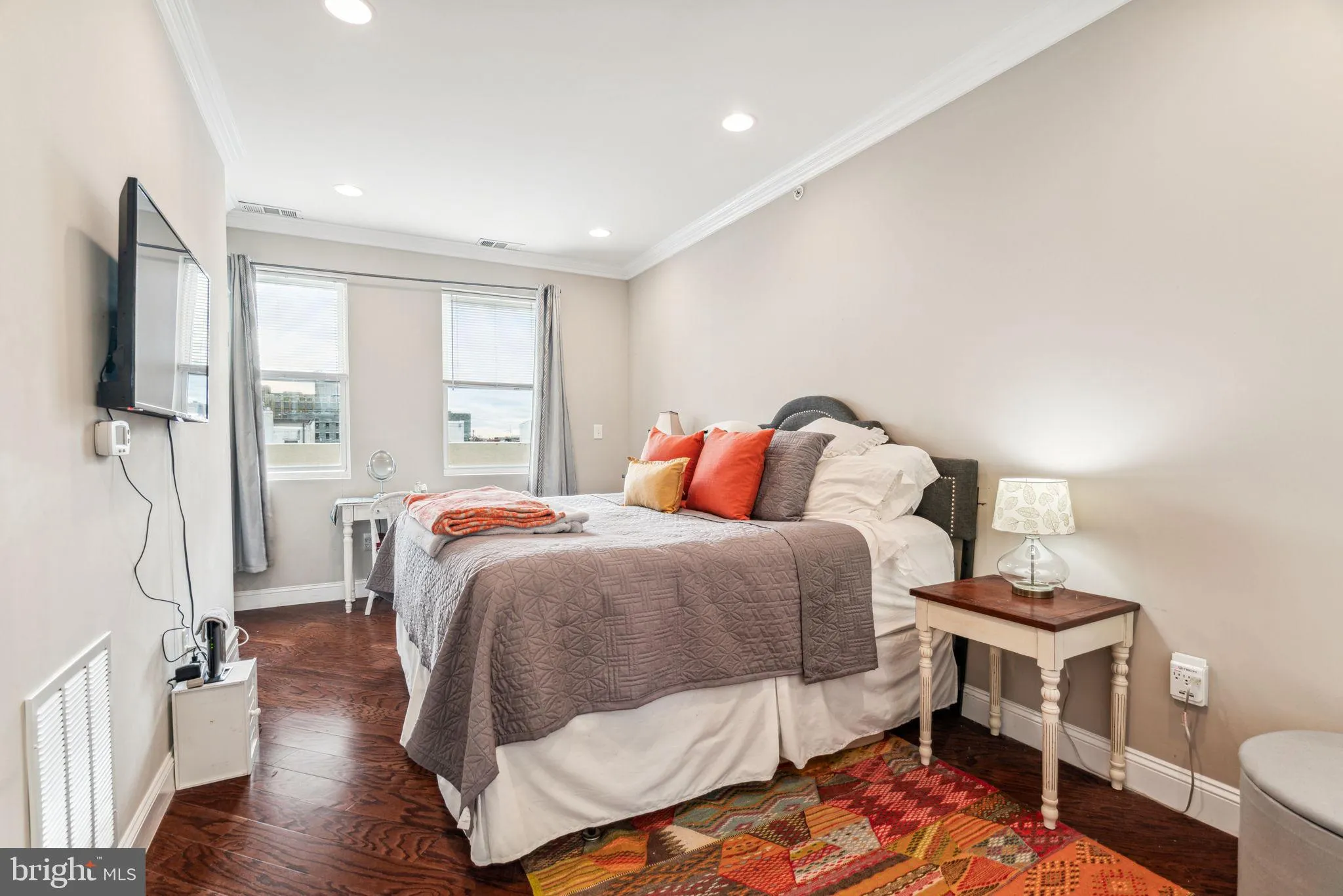 Philadelphia, Pennsylvania 19148, United States, 3 Bedrooms Bedrooms, ,3 BathroomsBathrooms,Residential,Active,166073