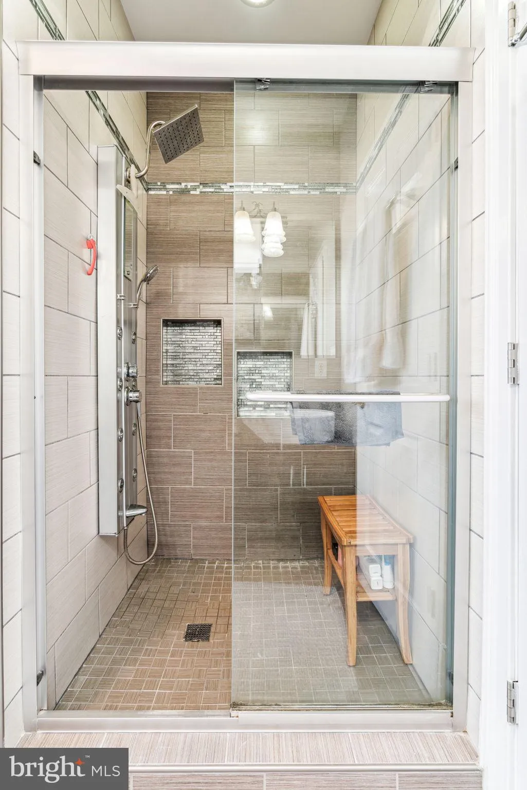 Philadelphia, Pennsylvania 19148, United States, 3 Bedrooms Bedrooms, ,3 BathroomsBathrooms,Residential,Active,166073