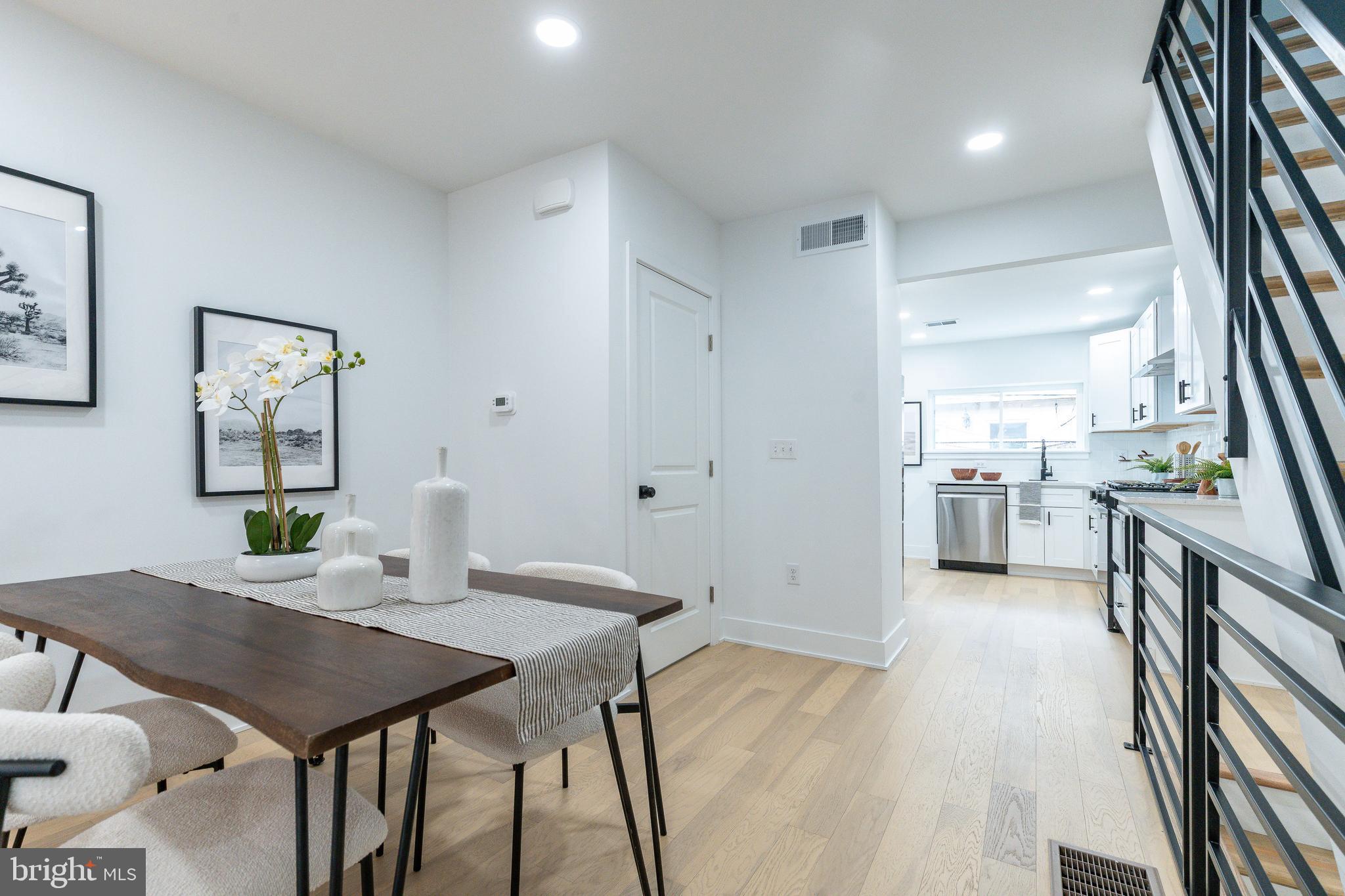 WHITMAN - Residential