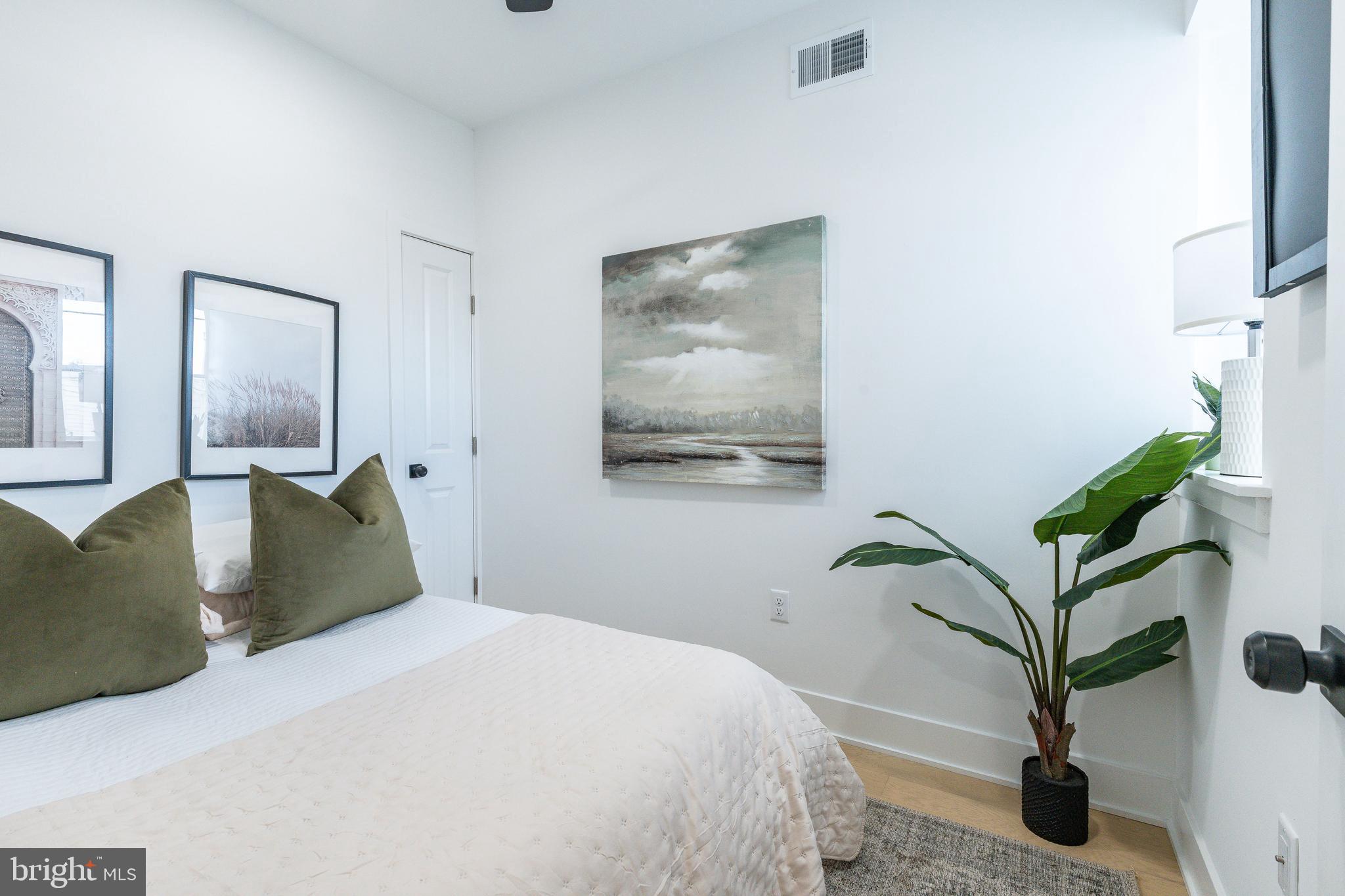 WHITMAN - Residential