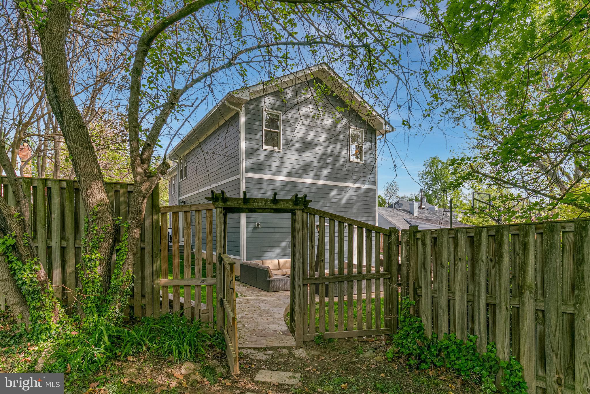 GARDEN CITY - Residential