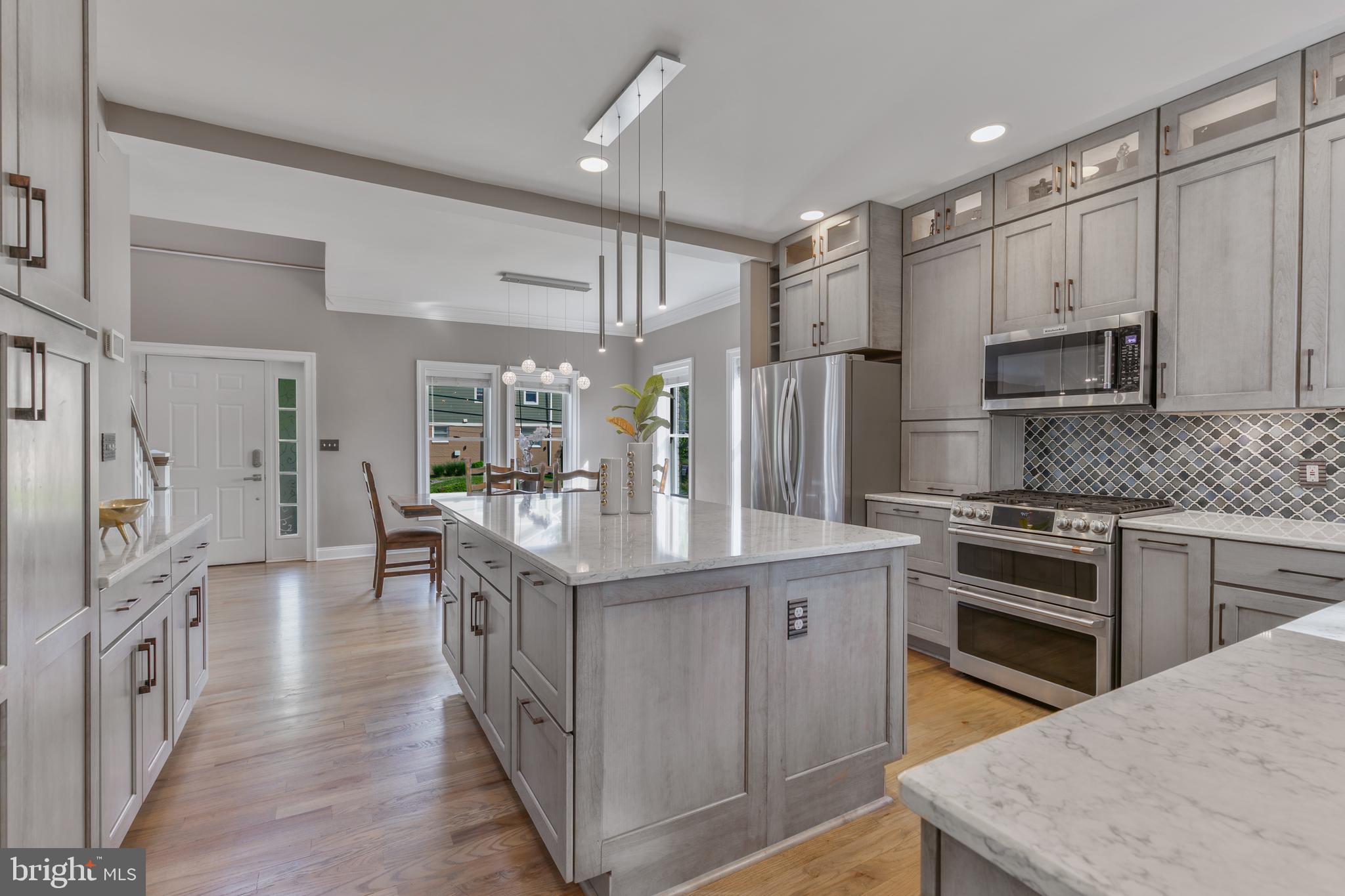 GARDEN CITY - Residential