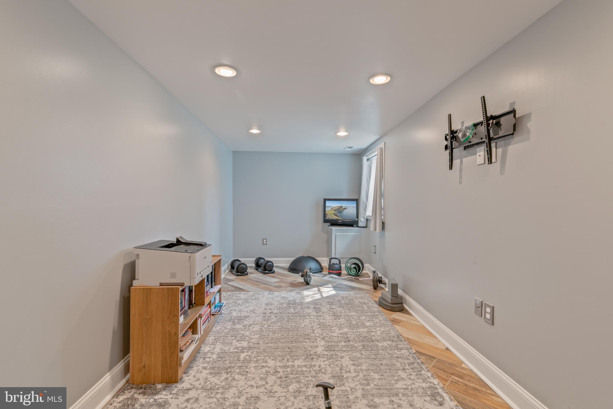 GARDEN CITY - Residential